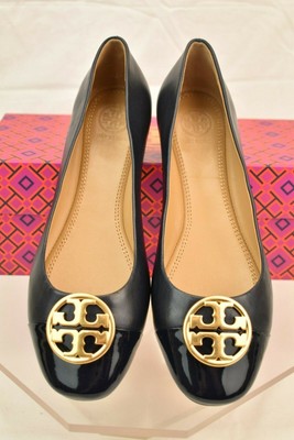 tory burch flats chelsea