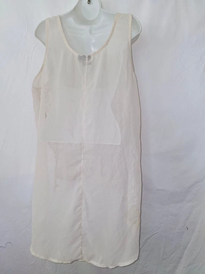 Eye Candy Size 2X Beige Lace Boho sleeveless sheer Coquette crochet tank top - Image 2 of 3