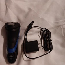 Philips Norelco S1560 Men's Black Portable Rechargeable Wet/Dry Electric Shaver