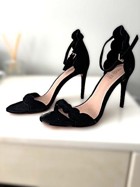 Rachel Zoe Ava Heel Black Suede Ankle Strap Heels Stilettos Scallop Detail 8