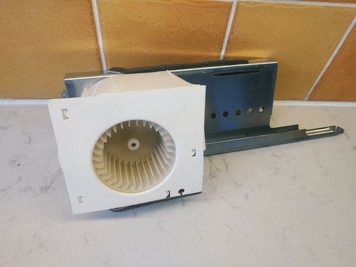 ORIGINAL HOWDENS LAMONA HJA7030 MIKROWELLENVENTILATOR & MOTOR KOMPLETT MONTAGEGEHÄUSE