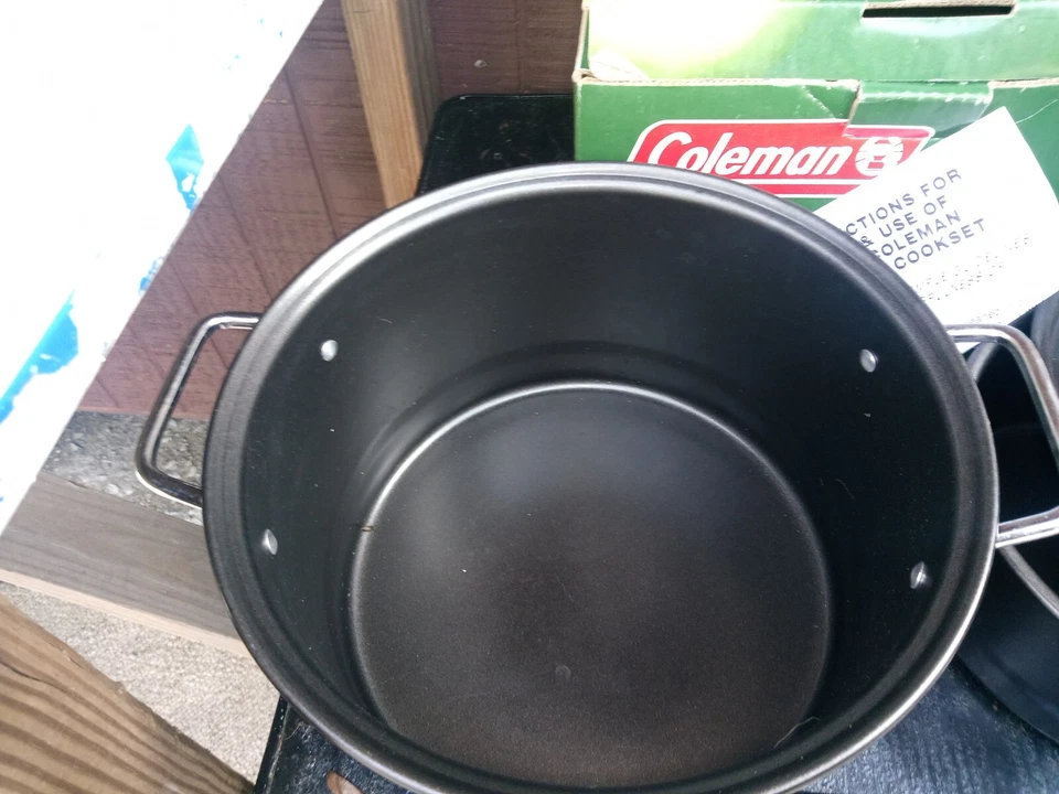 Coleman 6 Piece Cookset Non Stick Camping Pots Frying Pan Cook Set - Image 4 of 4