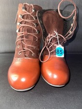 No.85 Vintage-Style Two-Tone Lace-Up Victorian Kitten Heel Ankle Boots
