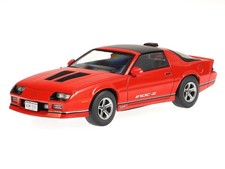 Chevrolet Camaro IROC-Z 1986 red diecast model car CLC562 IXO 1:43