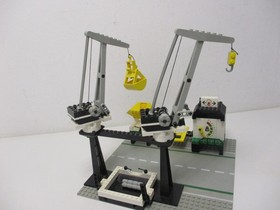 (AH 8) Lego train freight loading station from 4565 with BA 9V/RC