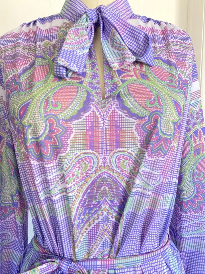 Vestido Secretaria Vintage Años 70 Psicodélico Colorido Coño Lazo Top Act Talla Grande EE. UU. Foto 3 de 4