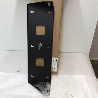VPM-2 Middle Atlantic 2U (3.5'') Black Vertical Wall Mt Bracket w/ 10-32 Rails