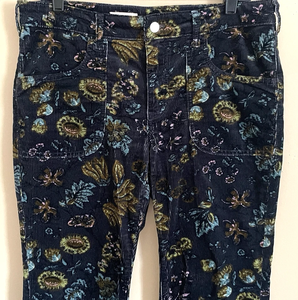 Pantalones de mezclilla Anthropologie Pilcro Icon acampanados talla 30 pequeños florales elásticos pana Foto 4 de 4
