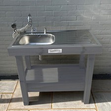 Outdoor kitchen BBQ sink