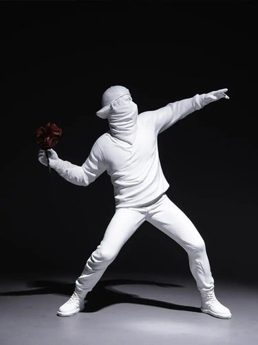 Moderne Kunst Harz Banksy Skulpturen Blume Werfer Statue Schreibtisch Bomber Dekoration - Bild 21 von 24