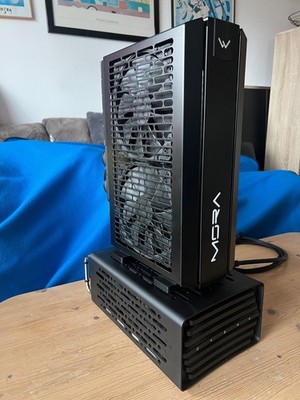 High-End Mini-ITX Gaming PC - Custom Wasserkühlung - 9800x3D 4080 Super DDR5
