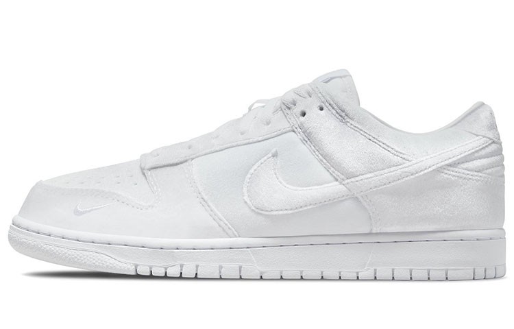 Nike Dunk Low Dover Street Market Triple White Velvet - DH2686-100