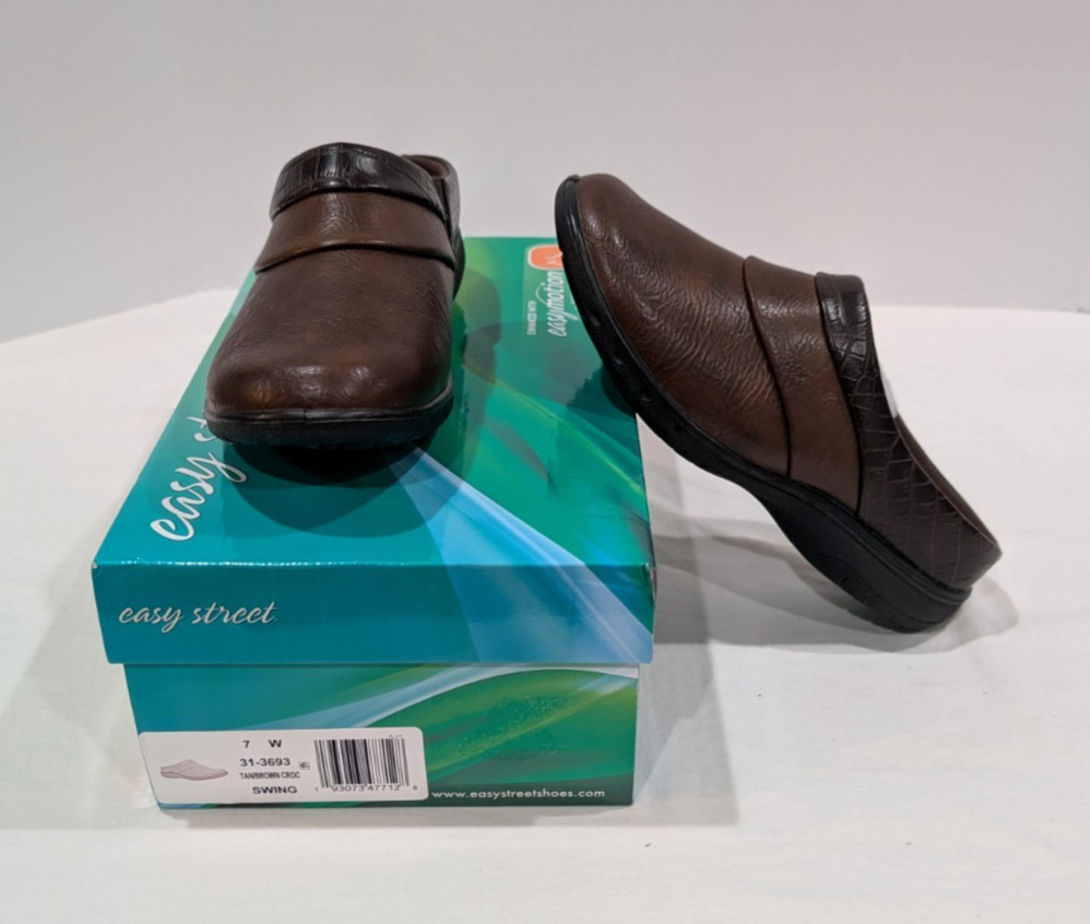 Easy Street Women Swing Slip On Comfort Clogs Size US 7W Tan Brown Croc NIB