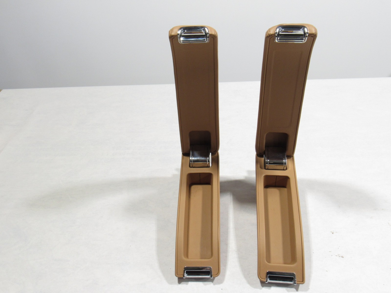 10-20 Bentley Mulsanne 2012 Front Center Console Armrest Arm Rest Set 2 PCS ;@1