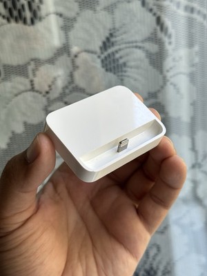 Original Apple iPhone Ladestation Cradle