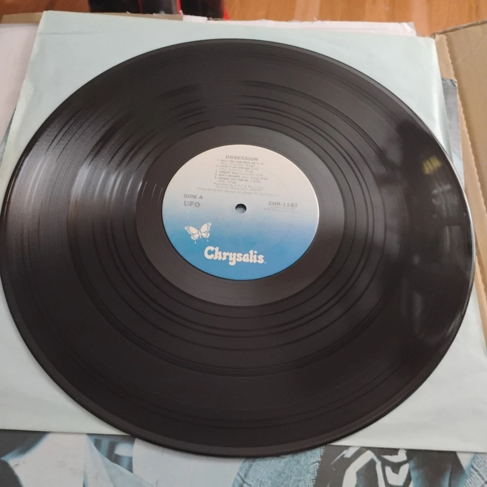 UFO - OBSESSION - LP VINYL 1978 CHRYSALIS CHR 1182 Blue Steel Cover VG+/VG+ - Imagem 4 de 4
