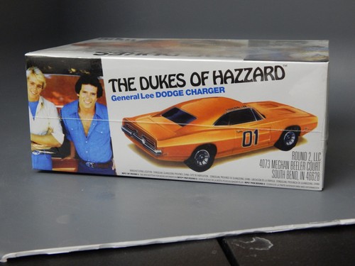 MPC Dukes of Hazzard 1969 Dodge Charger General Lee Model Kit Sealed 1/25 Scale - Picture 3 of 4
