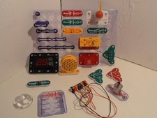 Elenco Snap Circuits Large Lot Most of 2 Kits Light  Arcade 88 Parts