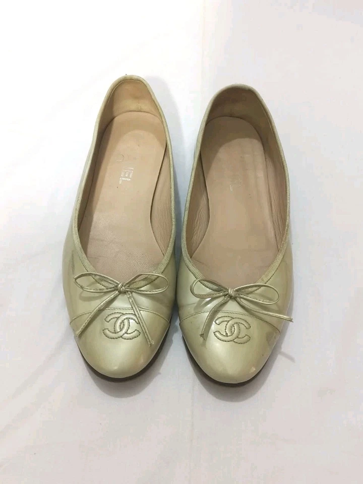 BOMBAS PLANAS CHANEL CHAROL TALLA, EU41, US9.5, Foto 2 de 4
