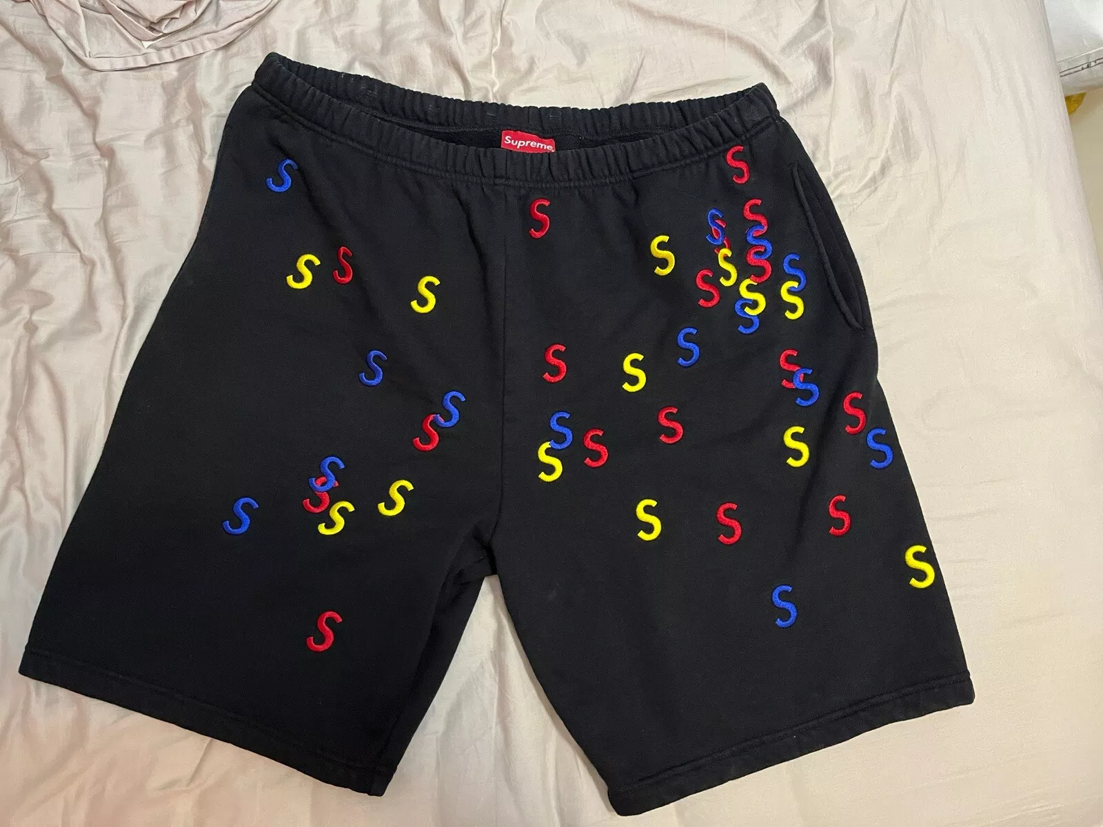 ? Sweat noir multicolore SUPREME brodé logo S ALL OVER taille XL SS21