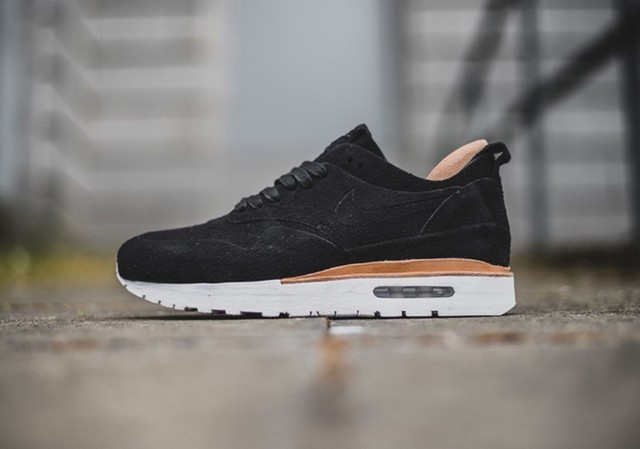 air max 1 suede black