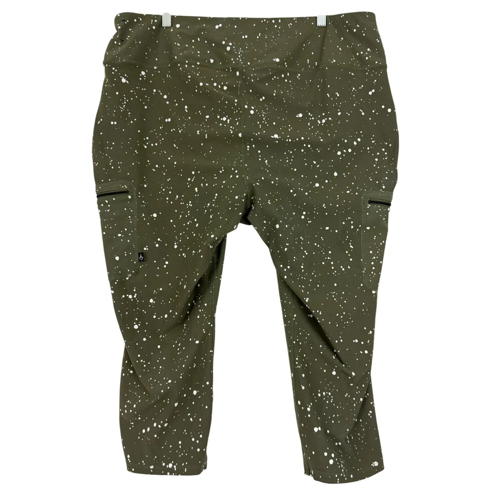 Torrid Leggings Women's Plus 3 Happy Camper High Rise Pockets Cropped Green - Image 2 of 4