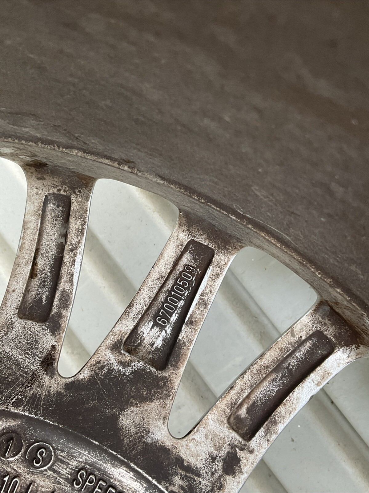 14-17 Maserati Quattroporte, Rear Wheel / Rim, Curb Rash, 19",  P/N 98015712 #1