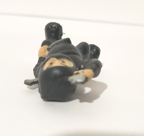 Vintage 1980's Ninja Loose Mini Figurine 1.5" Karate Black Outfit Shuriken Star - Picture 4 of 4