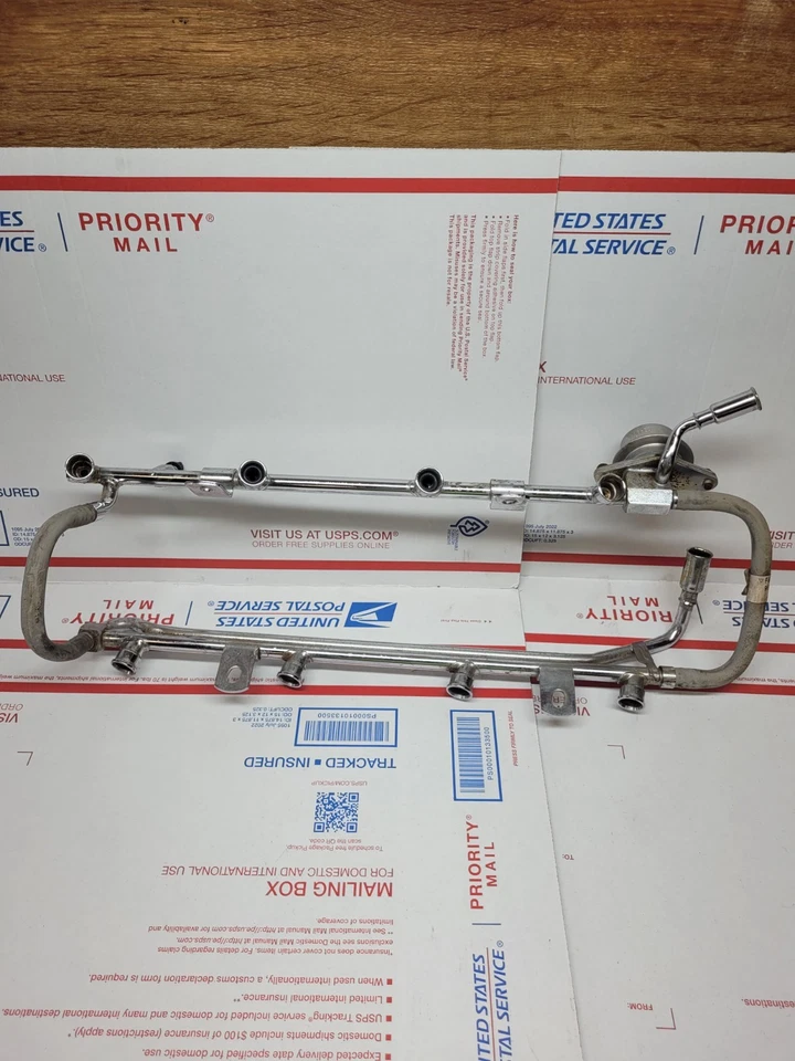 1994 1995 1996 FORD F150 F250 BRONCO V8 5.0 FUEL INJECTOR RAILS & PRESSURE REG  - Image 2 of 4