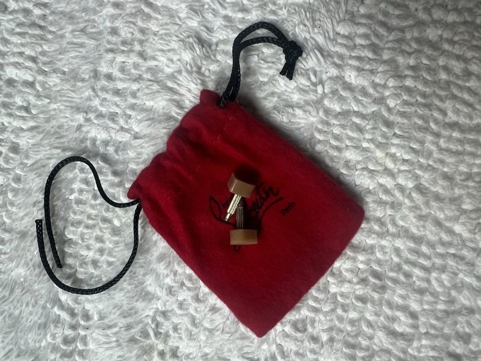 Authentic Christian Louboutin Decollete pumps in classic nude, size 35.5 - Image 4 of 4