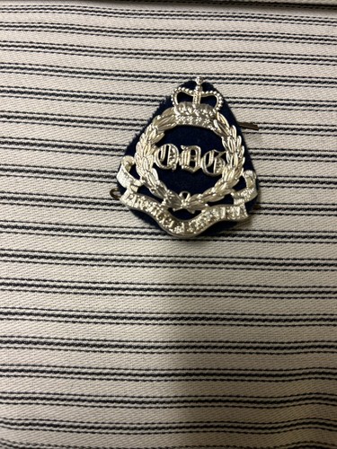 QDG Queens Bays Badge