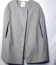 BB Dakota Gray Poncho Cape Shawl With pockets Size Large Cottagecore Feminine