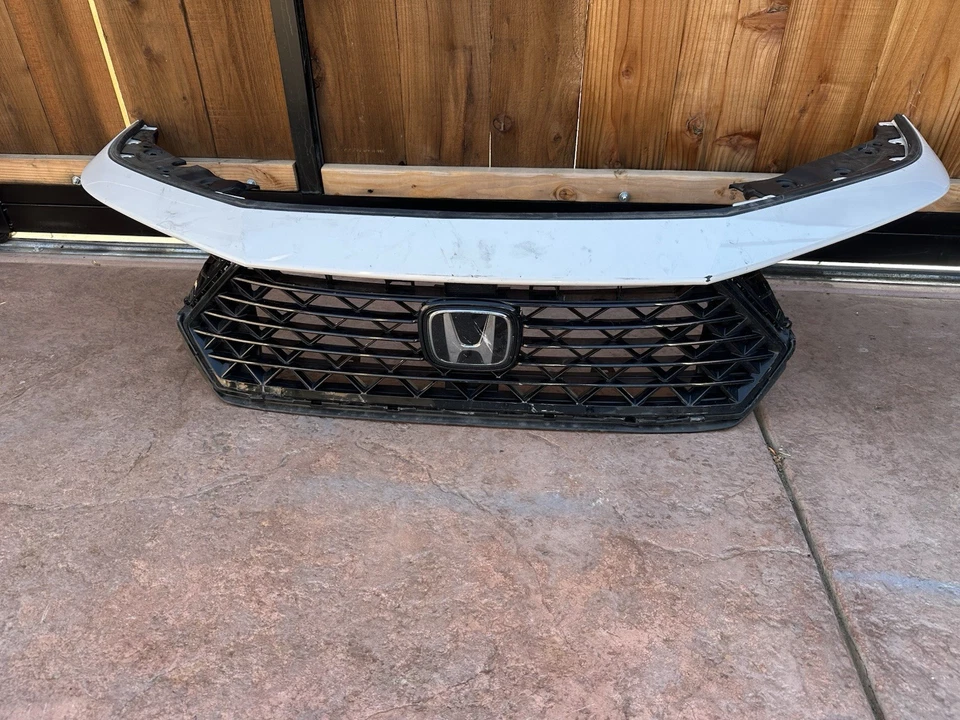 CUBIERTA DEL PARACHOQUES DELANTERO HONDA ACUERDO EX 23-25 CON EMBLEMA DE REJILLA BLANCA OEM RECOGIDA LOCAL Foto 3 de 4