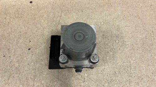 12 15 Chevrolet Camaro SS ZL1 ABS Anti Lock Brake Pump Module GM 22914250 - Picture 8 of 11