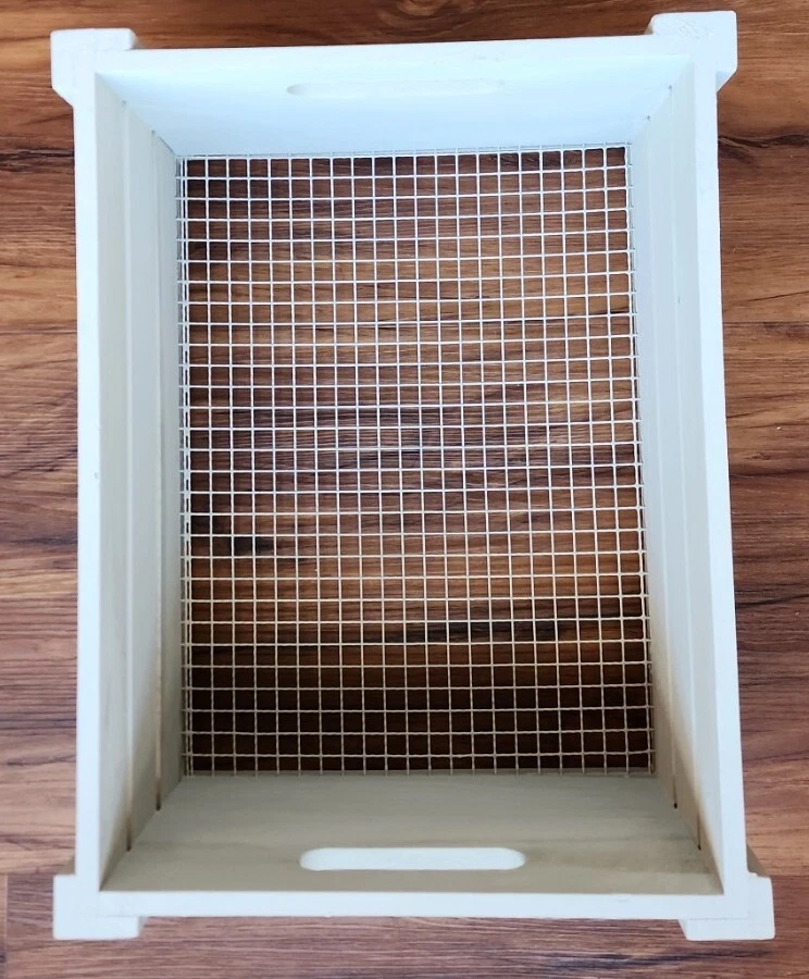 Mainstays ~ Wire & Wooden ~ Gray & White ~ Crate/Basket ~ 12.5 x 9 x 5.5 - Image 4 of 4