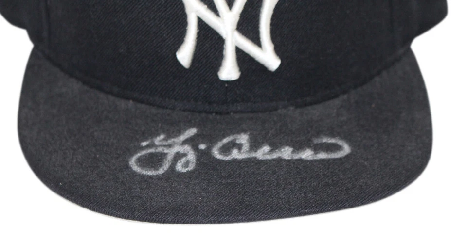 Gorra de béisbol firmada por Yogi Berra New York Yankees MLB New Era 7 1/2 JSA 30936 Foto 2 de 2