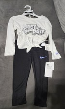 NWT Toddler Nike 2 piece set, size 2T