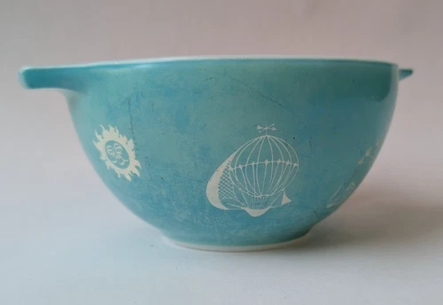 Vintage Pyrex Cinderella 1-1/2 PT Bowl Turquoise Hot Air Balloons Design #441