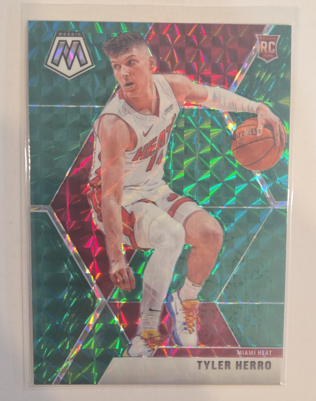 2019-20 Panini Mosaic - Rookies Tyler Herro #223 Green Prizm (RC)