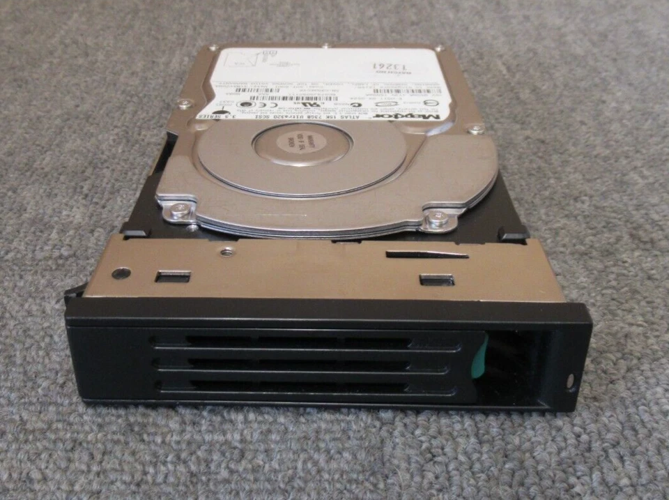 Maxtor 8C073J0 Atlas 15K 73GB 15000RPM U320 SCSI 80P 8MB 3.5" HotSwap Hard Drive - Image 2 of 4