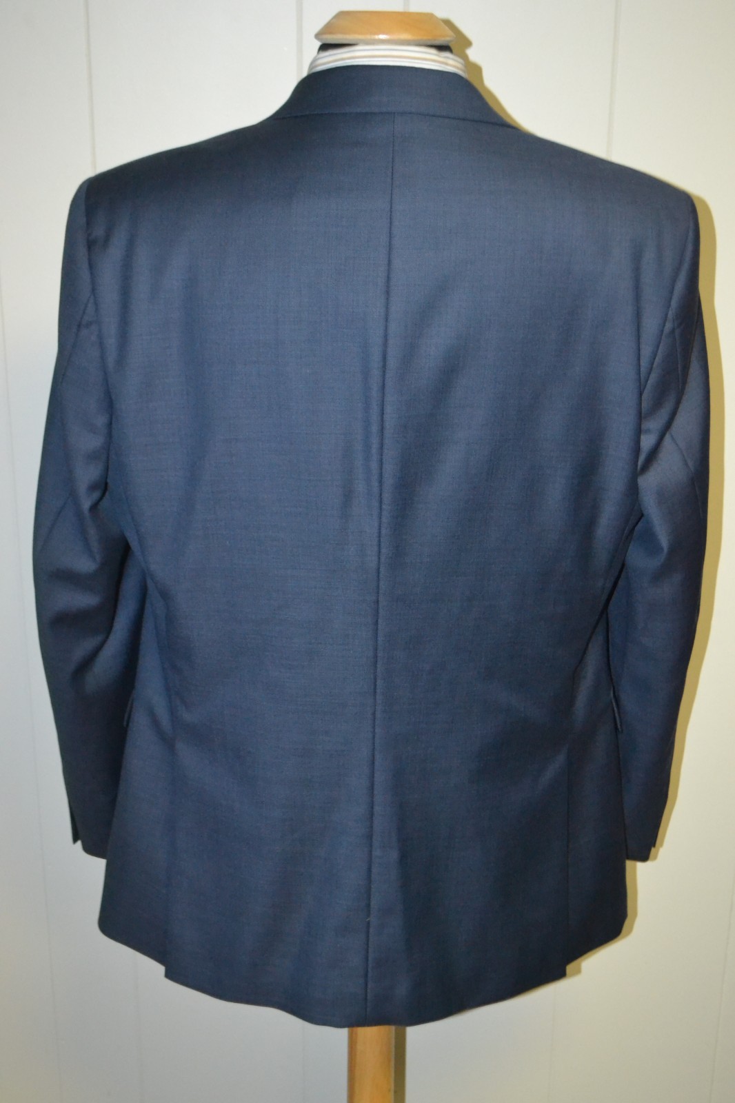 NWT Tommy Hilfiger Men's Navy Blue 2 Front Button Sports Coat Sz 44L thumbnail 4