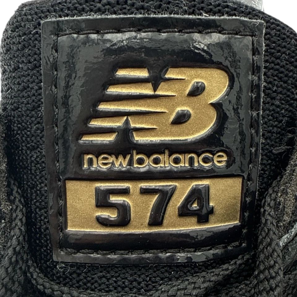 New Balance 574 - WL574LDF - Mujer’s Talla 9 - Zapatillas de cuero negras y doradas Foto 3 de 4