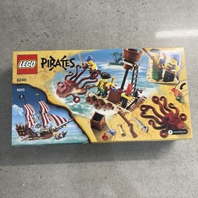 Lego Pirates 6240 Kraken Attackin' Octopus Parrot Raft Jewels Sword 78 Pieces