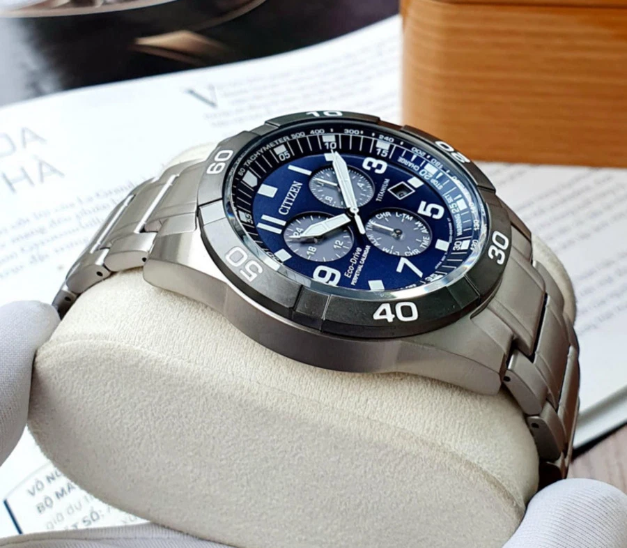 Reloj Citizen Brycen Super Titanium Eco-Drive deportivo cronógrafo para hombre BL5558-58L