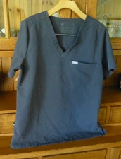 Figs Scrub Top Technical Collection Women's Large Gray V-Neck 1 Pocket