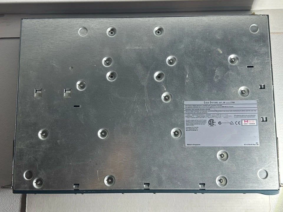Genuine Cisco System 1700 Series Model 1760 Router Fast Ethernet 10/100 - Image 4 of 4