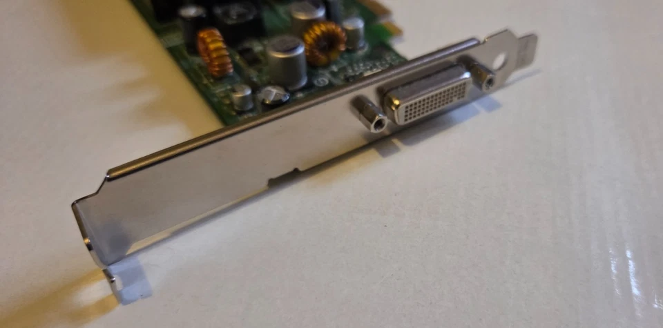 PCIe Dell Nvidia DH261 128mb Quadro P383 DMS-59 graphic card PN 430965-001 - Image 2 of 3