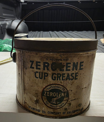 Standard Oil Vintage 5 LB Zerolene Cup Grease Oil Bucket Can Polar Bear Ad