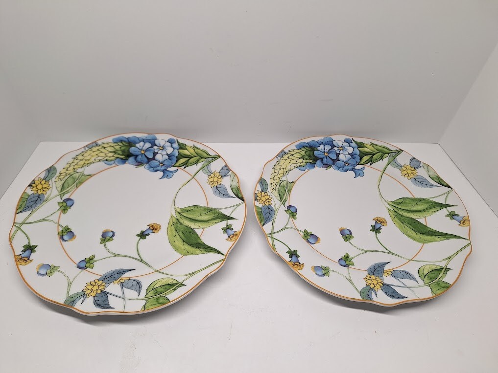 Cuisinart "NOELIA" Vitrified Porcelain Dinner Plate 10 5/8" Set of Two