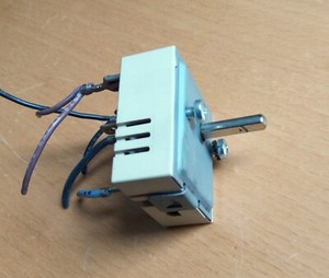 Energieregler Schalter Herd Küppersbusch 50.57021.010 KEMA KEUR